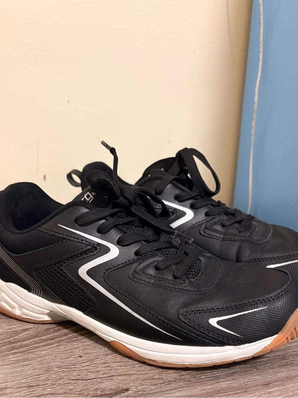 Black Women’s Athletic Sneakers - Classic Performance Style